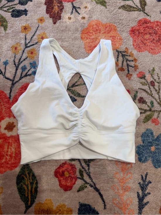 Aritzia Other - ARITZIA GOLDEN White Ruched Front Sports Bra